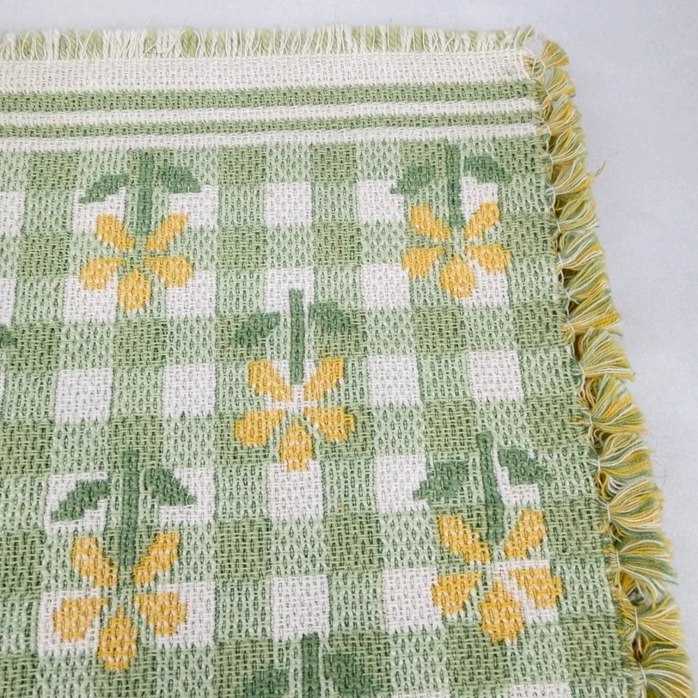 Woven Placemats Set of 4 Green Gingham Floral Fringe Cottage Country Kitchen